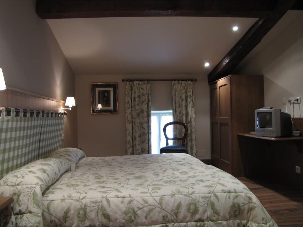 Hostal Beti-Jai Aoiz Zewnętrze zdjęcie